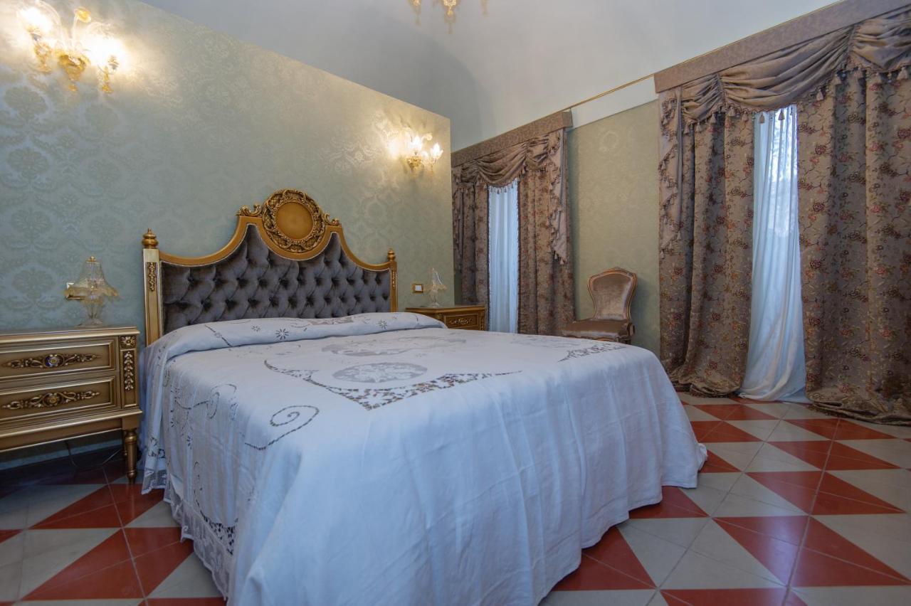 Palazzo Tilli Casoli  Esterno foto