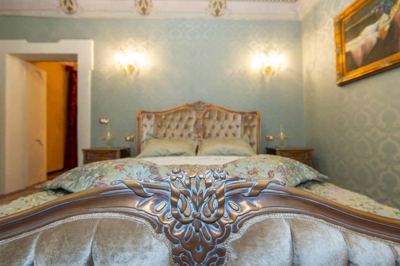 Palazzo Tilli Casoli  Esterno foto