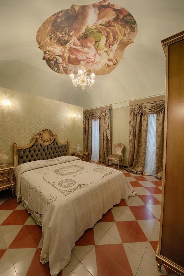 Palazzo Tilli Casoli  Esterno foto